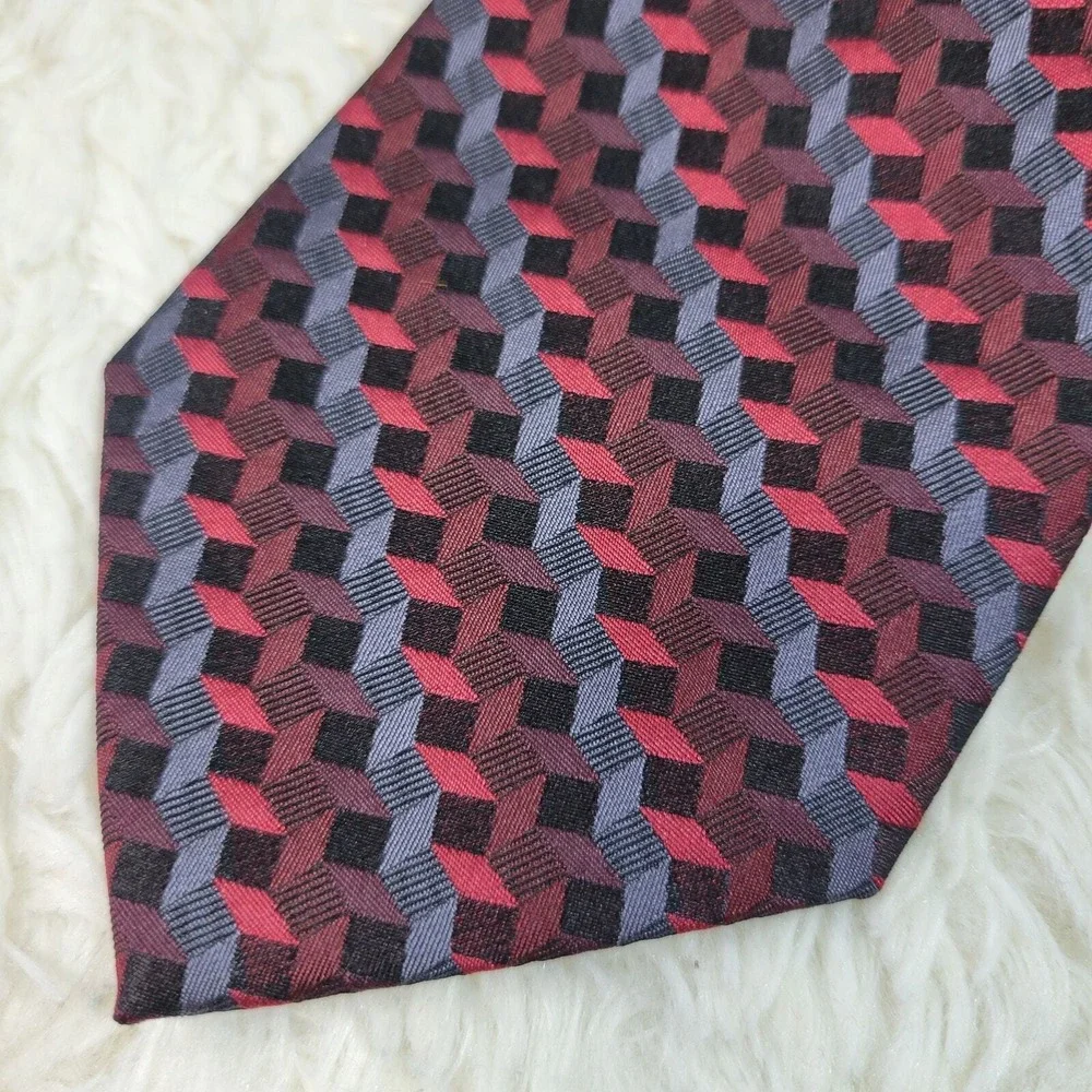 Van‎ Heusen Silk Foulard Necktie Men's 3-D Print Burgundy Red Gray Diamond Tie